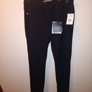 Royalty NWT Skinny Thin Jean Forever Color 1X